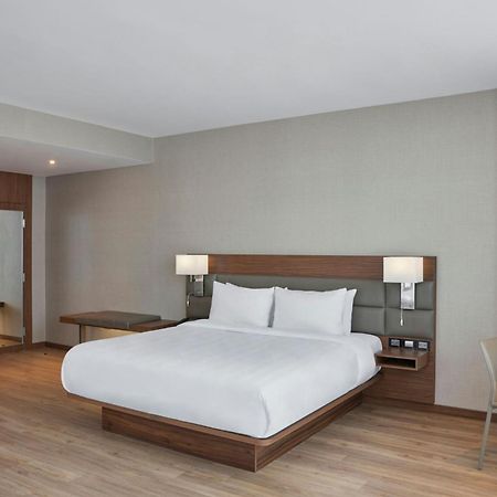 Ac Hotel By Marriott Saltillo Exteriör bild