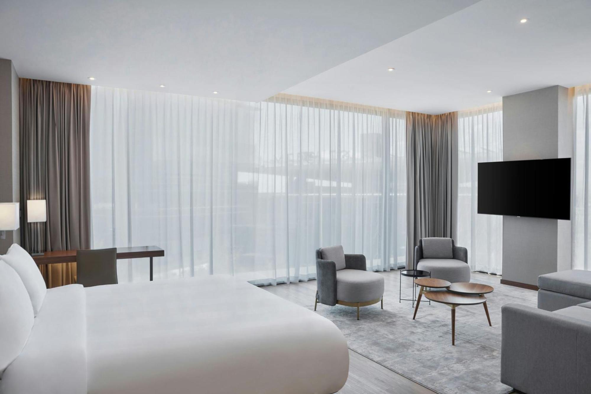 Ac Hotel By Marriott Saltillo Exteriör bild