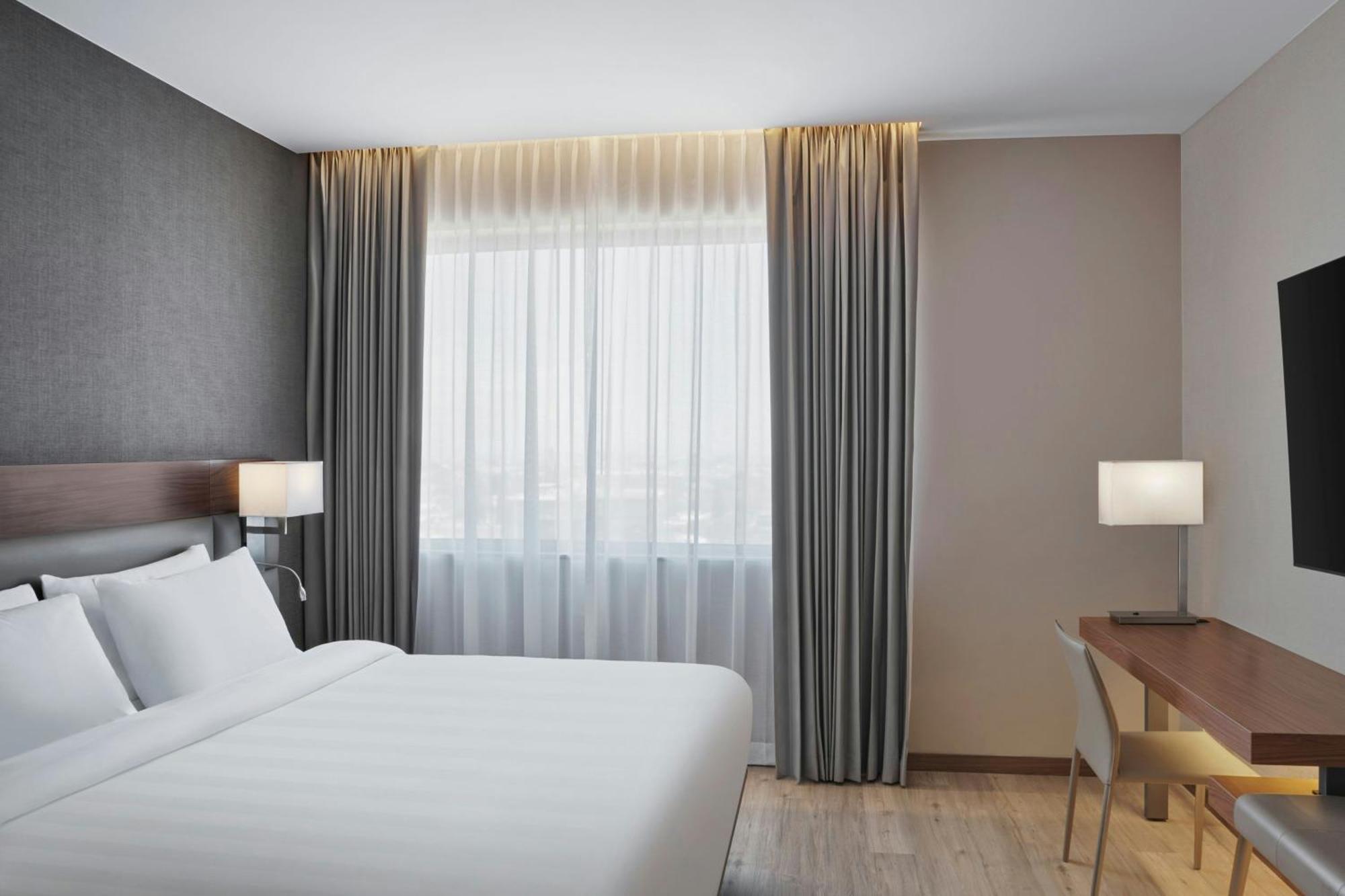 Ac Hotel By Marriott Saltillo Exteriör bild