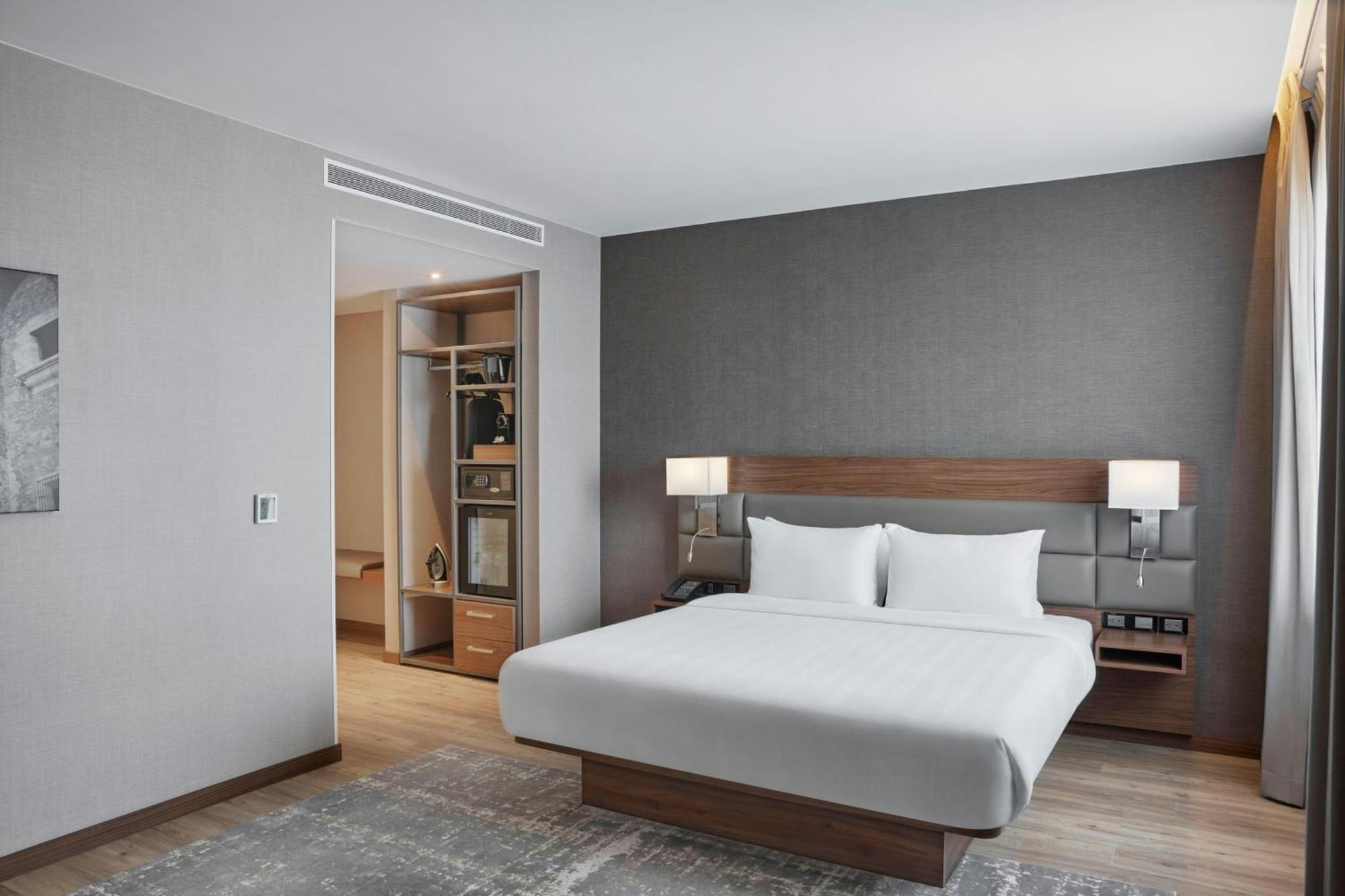 Ac Hotel By Marriott Saltillo Exteriör bild