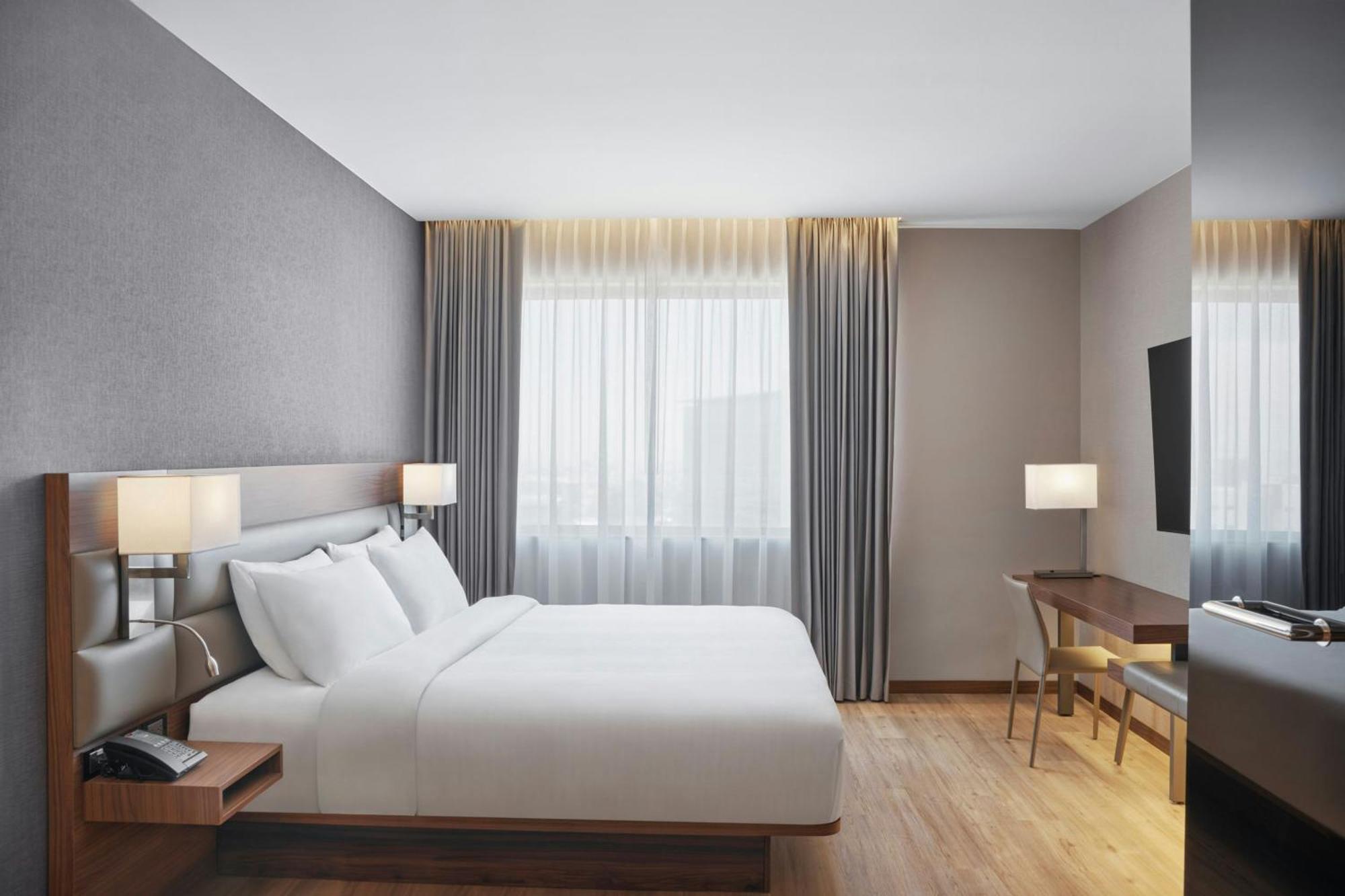 Ac Hotel By Marriott Saltillo Exteriör bild
