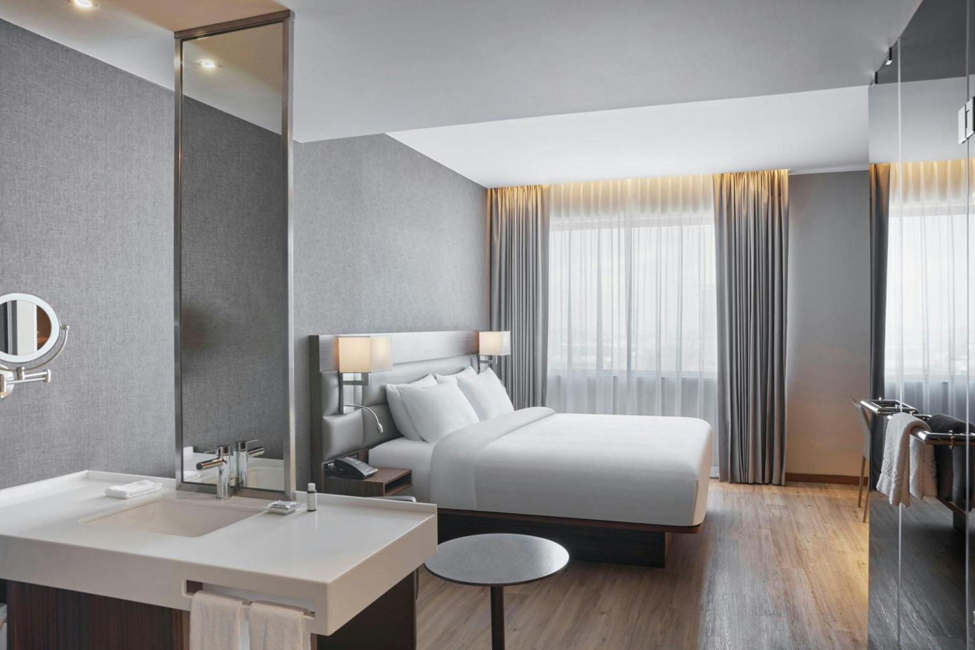 Ac Hotel By Marriott Saltillo Exteriör bild