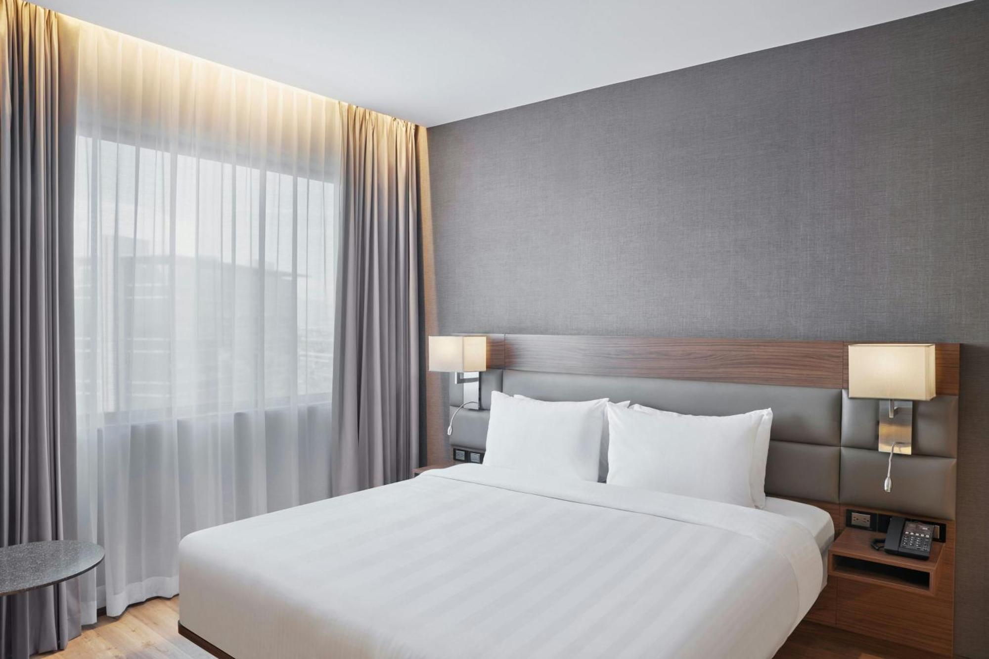 Ac Hotel By Marriott Saltillo Exteriör bild